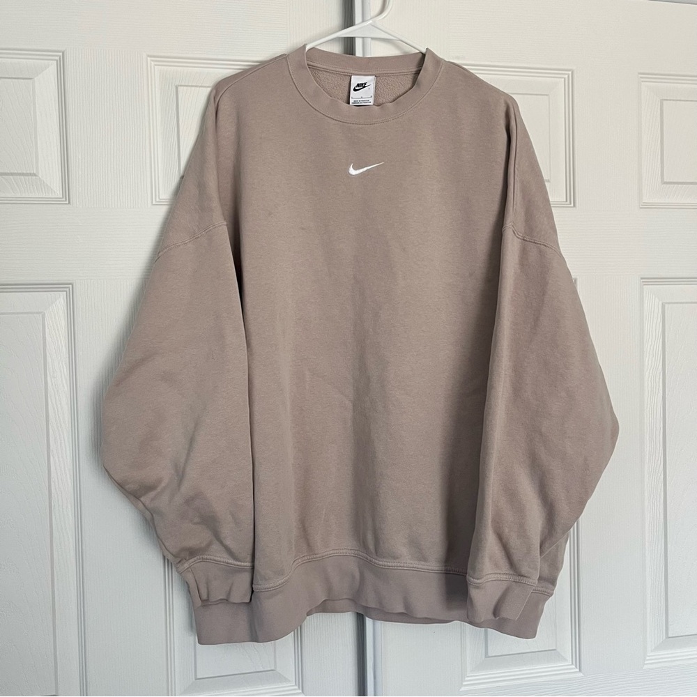 Nike center swoosh crewneck oversized